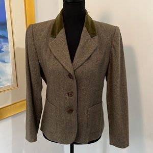 Brown wool blazer, velvet collar, lined, size 6P, Norton McNaughton brand